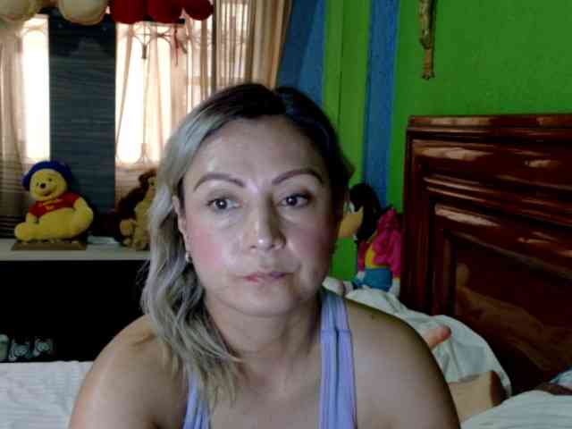 Charlizetheron1 webcam