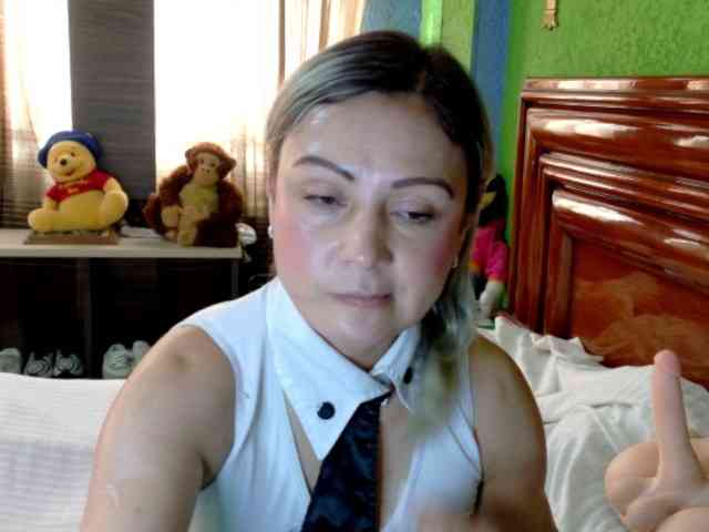 Charlizetheron1 webcam