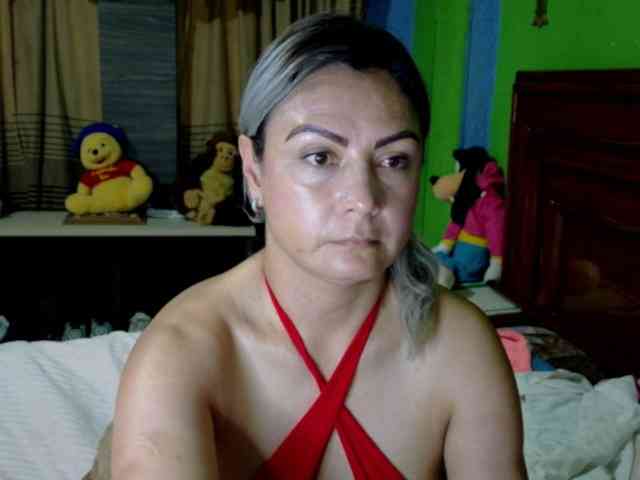 Charlizetheron1 webcam