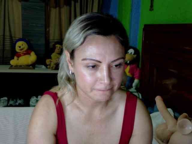 Charlizetheron1 webcam