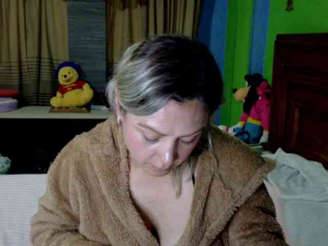 Charlizetheron1 Live Webcam on BongaCams