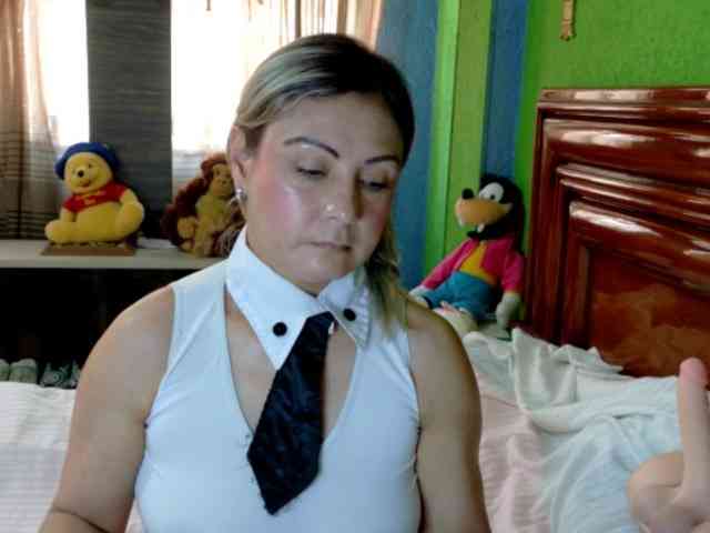 Charlizetheron1 webcam