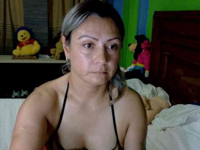 Charlizetheron1 webcam