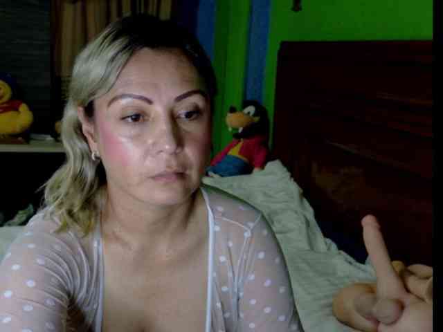 Charlizetheron1 Live Webcam on BongaCams