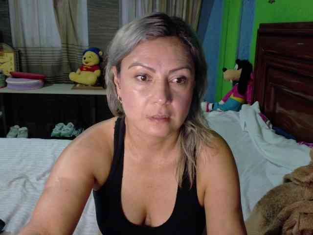 Charlizetheron1 webcam