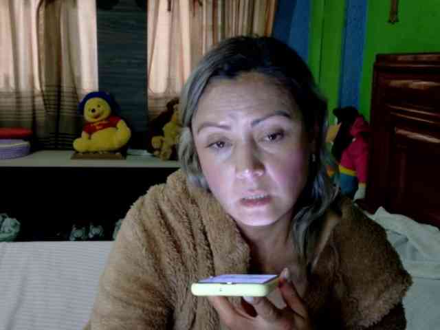 Charlizetheron1 webcam