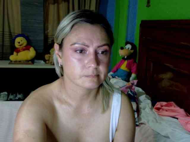 Charlizetheron1 webcam