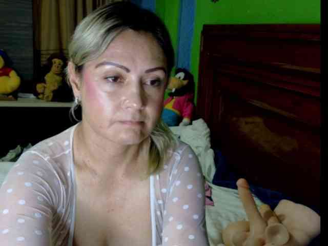 Charlizetheron1 webcam