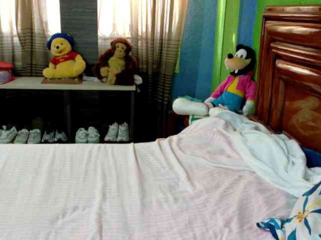 Charlizetheron1 webcam