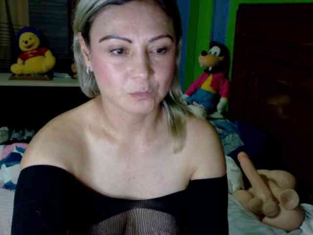 Charlizetheron1 webcam