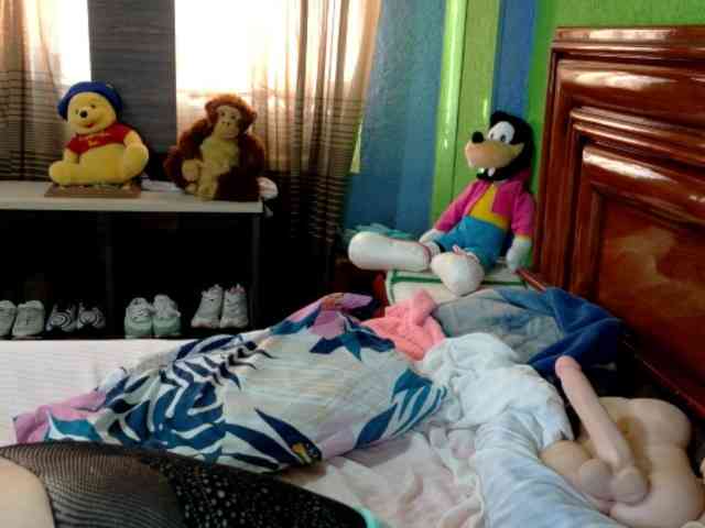 Charlizetheron1 webcam