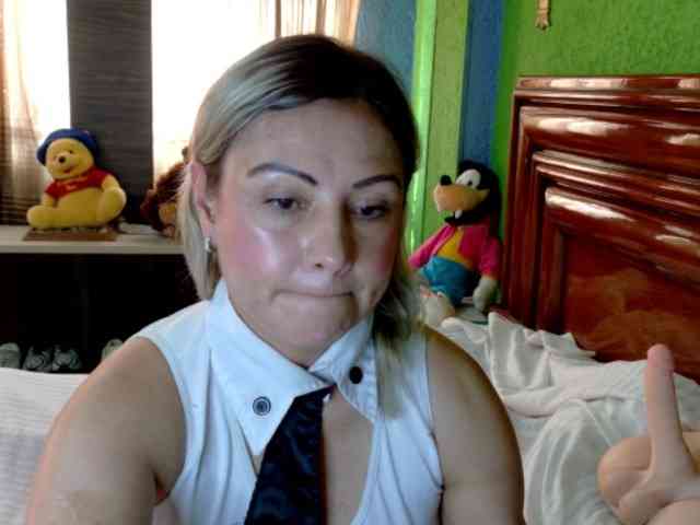 Charlizetheron1 webcam