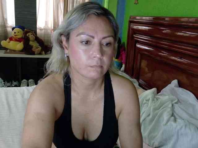 Charlizetheron1 webcam