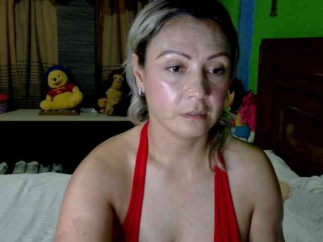 Charlizetheron1 webcam