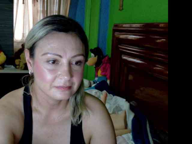 Charlizetheron1 webcam