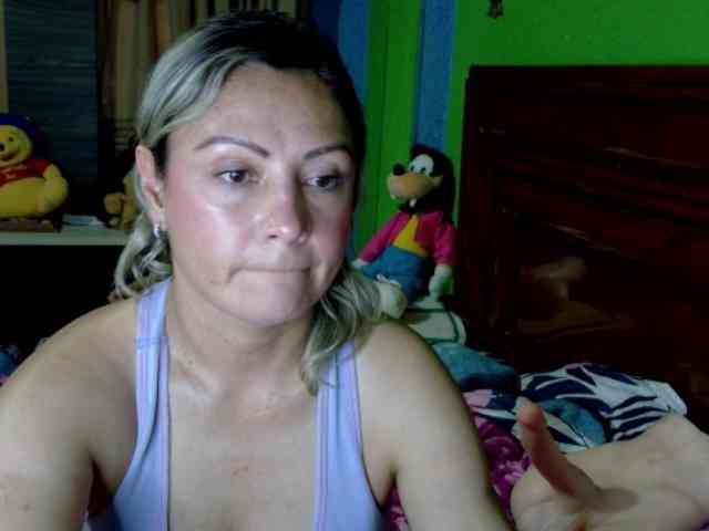 Charlizetheron1 webcam