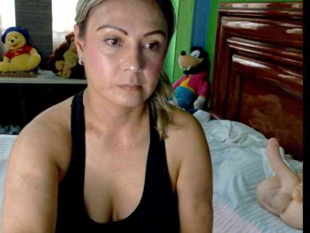 Charlizetheron1 webcam