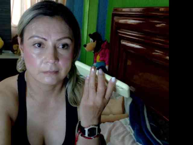 Charlizetheron1 webcam