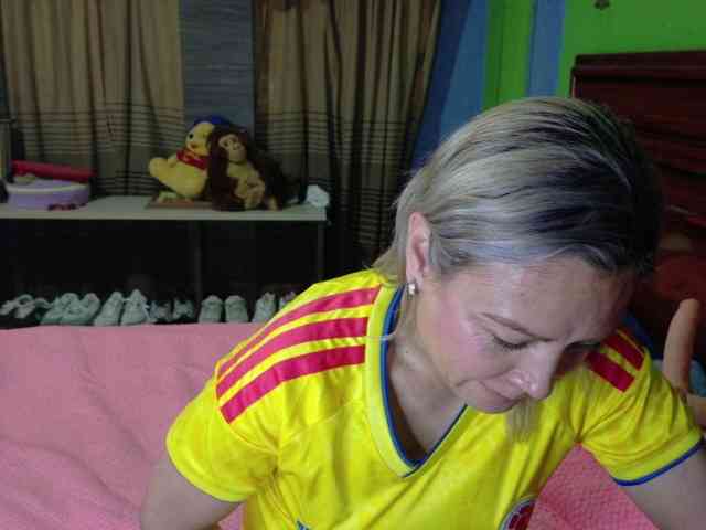 Charlizetheron1 webcam