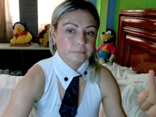 Charlizetheron1 webcam