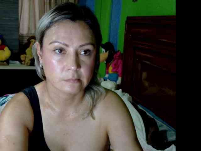 Charlizetheron1 webcam