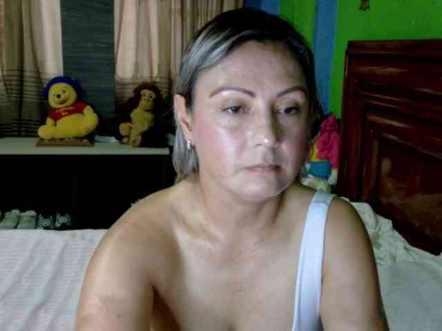 Charlizetheron1 webcam