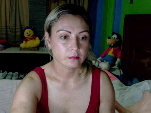 Charlizetheron1 webcam