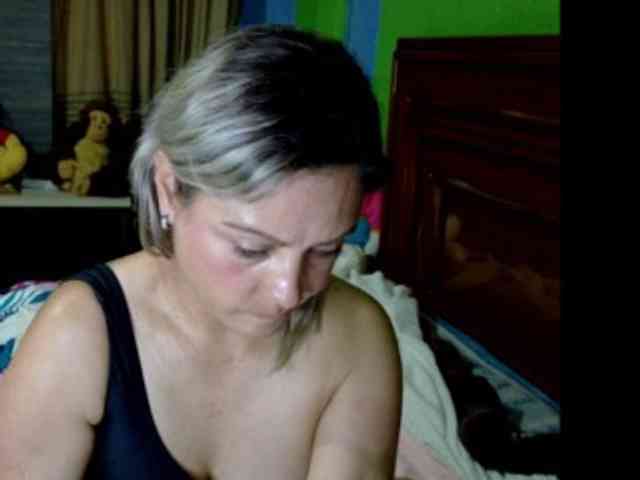 Charlizetheron1 webcam