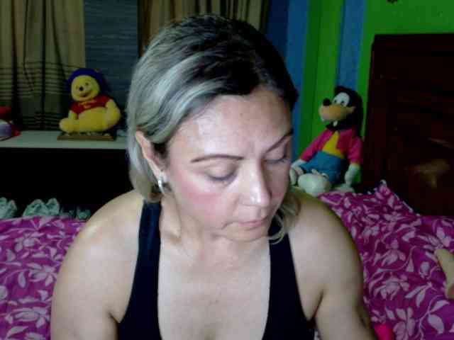 Charlizetheron1 webcam