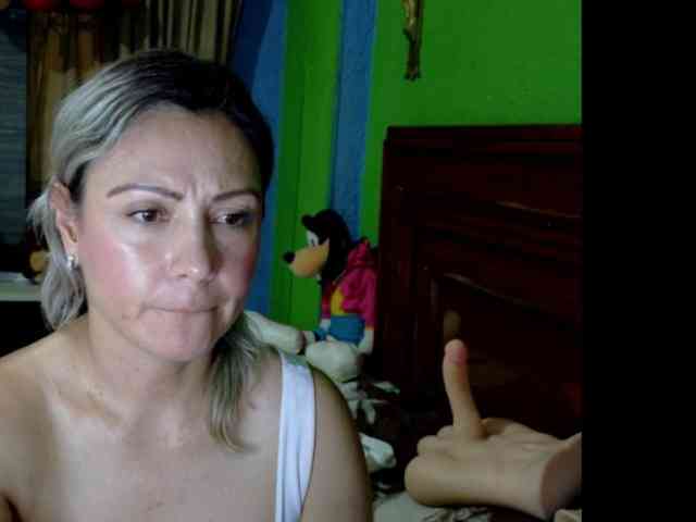 Charlizetheron1 webcam
