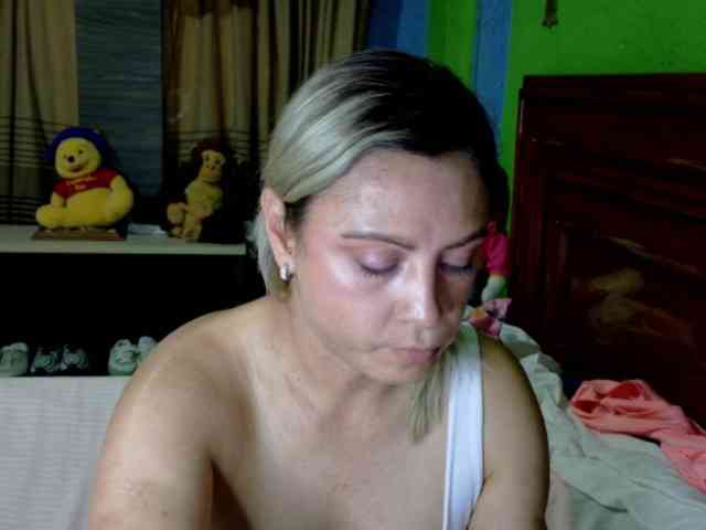 Charlizetheron1 webcam