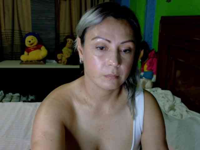 Charlizetheron1 webcam