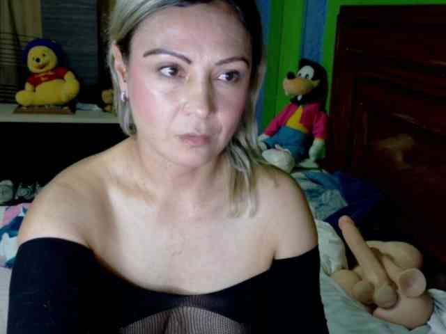 Charlizetheron1 webcam