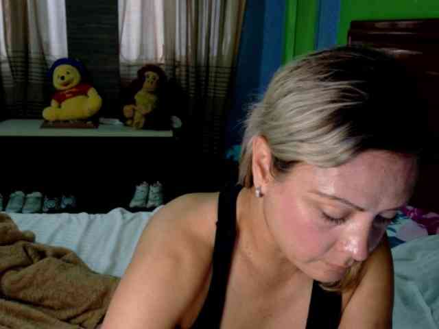 Charlizetheron1 webcam