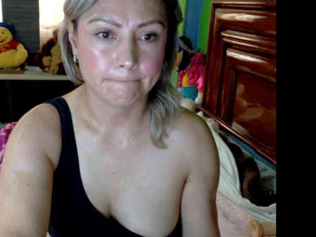 Charlizetheron1 webcam