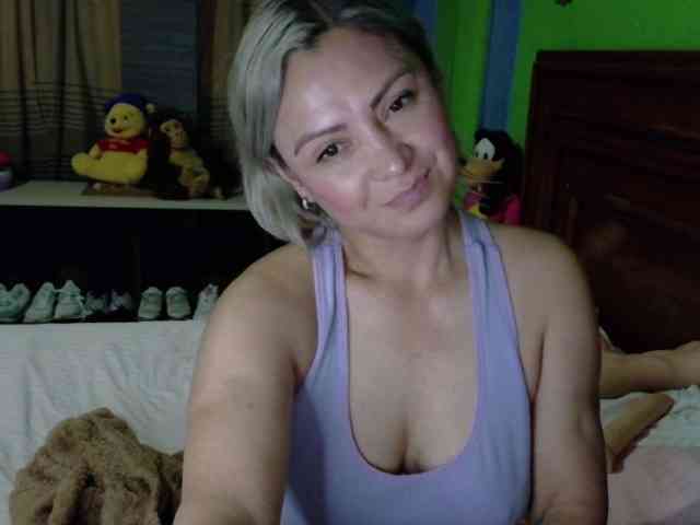Charlizetheron1 webcam