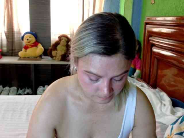 Charlizetheron1 webcam