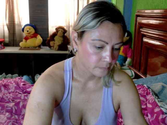 Charlizetheron1 webcam