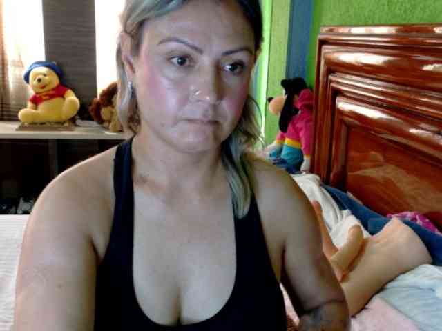 Charlizetheron1 webcam