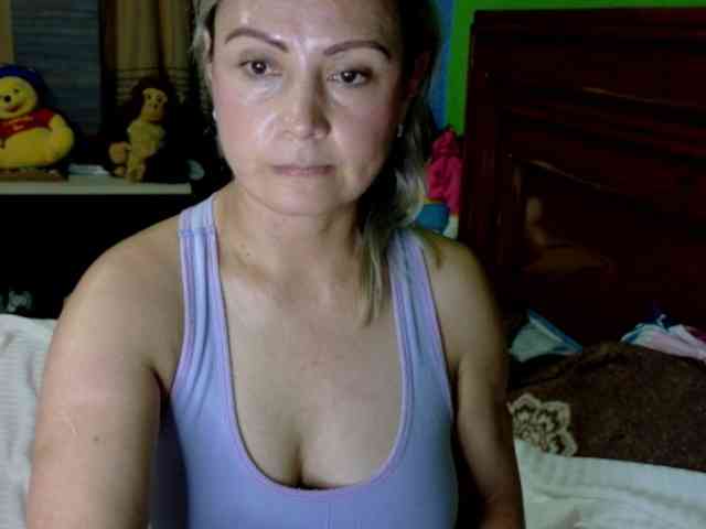 Charlizetheron1 webcam