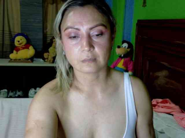 Charlizetheron1 webcam