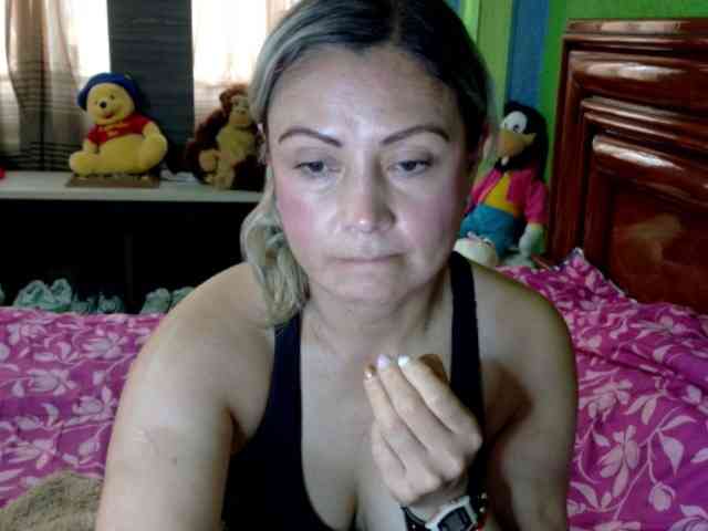 Charlizetheron1 webcam