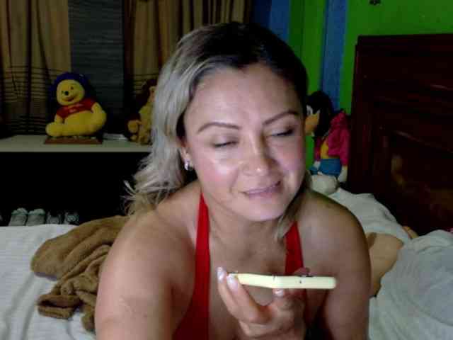 Charlizetheron1 webcam