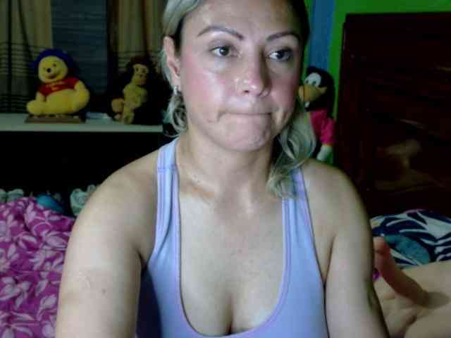 Charlizetheron1 webcam