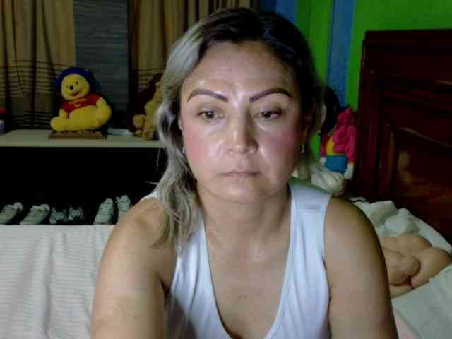 Charlizetheron1 webcam