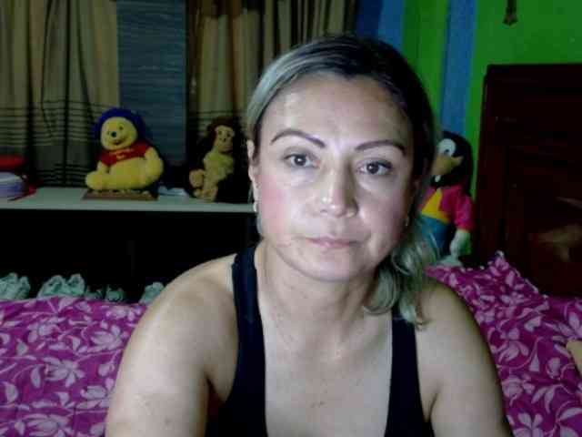 Charlizetheron1 webcam