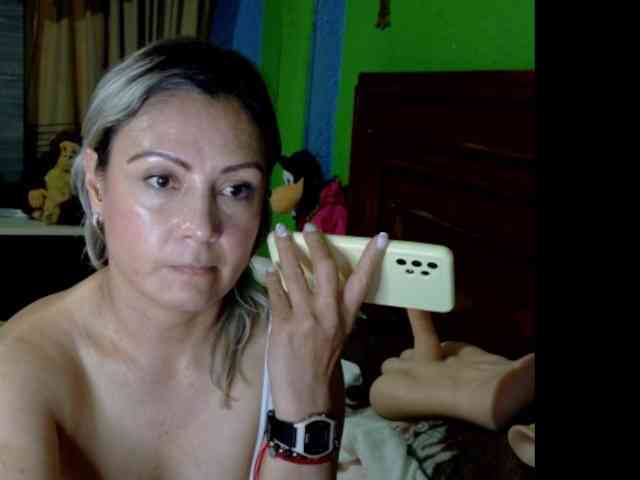 Charlizetheron1 webcam