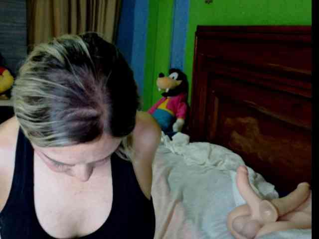 Charlizetheron1 webcam