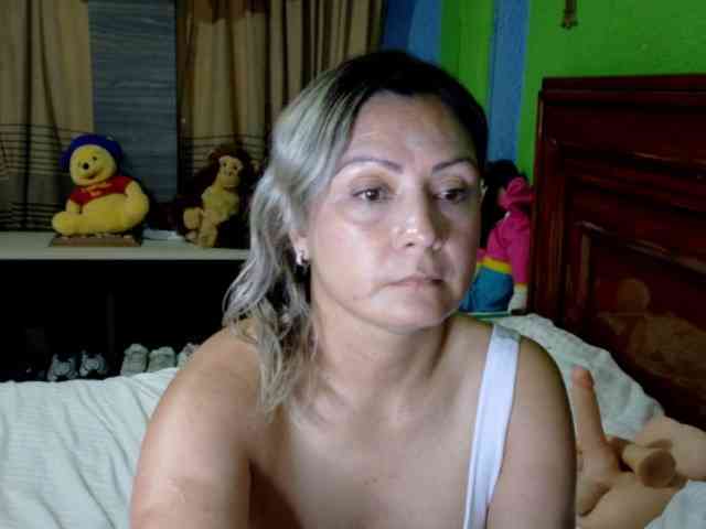 Charlizetheron1 webcam