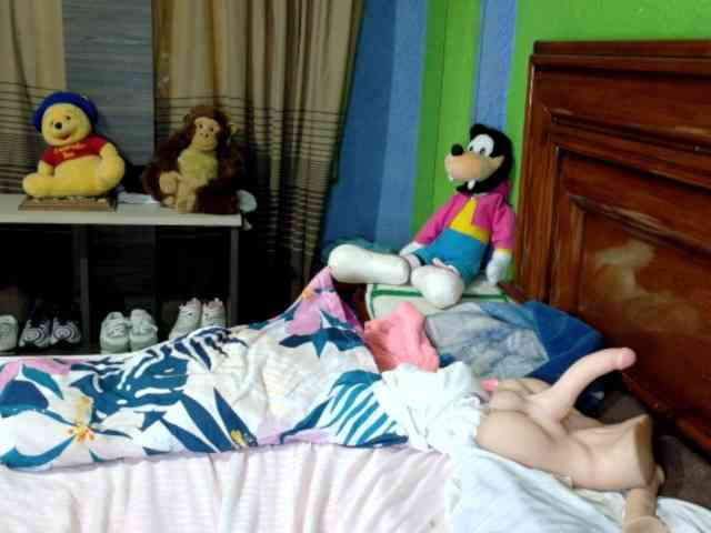 Charlizetheron1 webcam